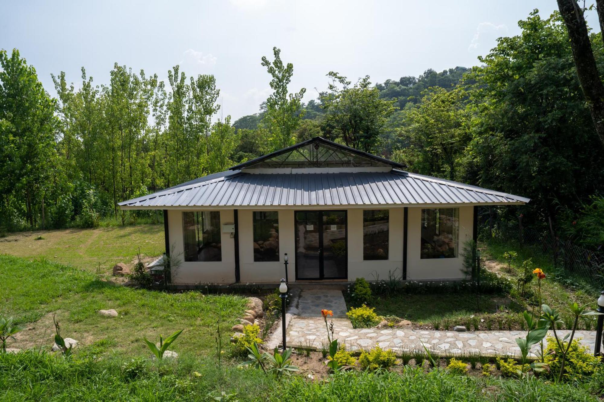 Dev Bhoomi Farms & Cottages Dharamshala Luaran gambar